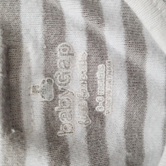 0-3m Gap Sleeveless One-Piece - Picture 2 of 3